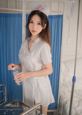 微密圈 抖娘-利世图集 俏皮小护士