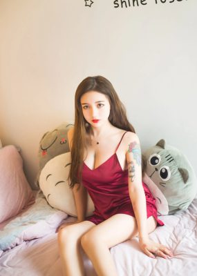 洛丽塔大哥 – 吊带睡衣