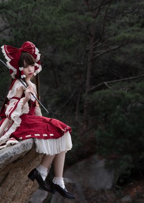 网红COS G44不会受伤 – 灵梦