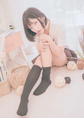 Messie Huang – Birthday Seifuku