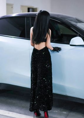 秀人网 No.6881 laura阿姣 停车场尾随主题性感写真