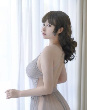 二次元美少女PAKI酱 – 浮沉