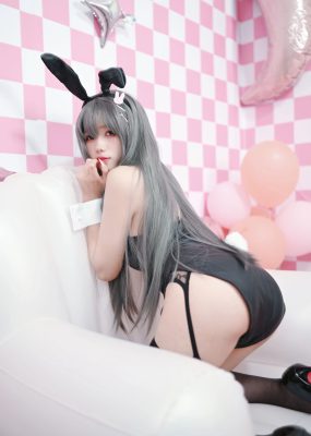 咬一口兔娘 – 樱岛麻衣兔女郎