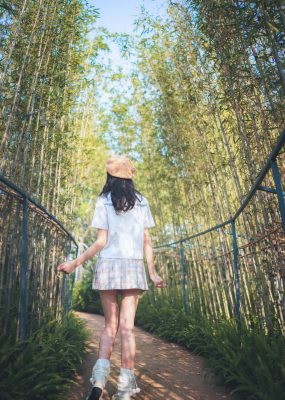 清纯妹子西瓜 白云森林