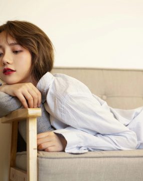 洛丽塔大哥 – 灰衬衫