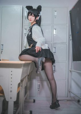 网红COS 铁板烧鬼舞w 爱宕jk