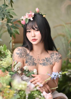 Boyeon Jeon – Nude Flower
