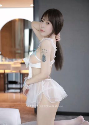 秀人网 No.5926 Evelyn艾莉 丝袜美臀