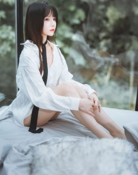 桜桃喵 – 狼来了01