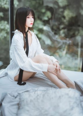 桜桃喵 – 狼来了01
