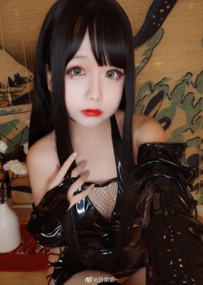 日奈娇 – 情趣服