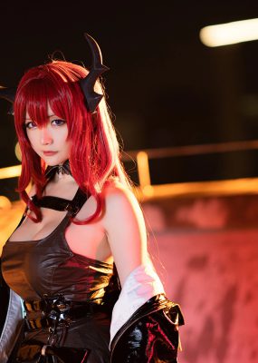 Coser小姐姐星之迟迟 – 明日方舟《史尔特尔》