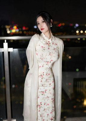 秀人网 No.7363 杨晨晨Yome 碎花旗袍浙江安吉旅拍