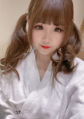 miko酱ww – 泡汤啦