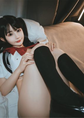 桜井宁宁 – 双马尾JK
