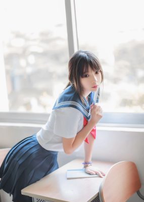 网红少女 疯猫ss《同桌的水手服》