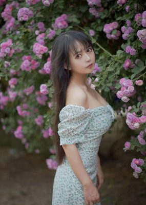 大眼萌妹黑猫猫OvO – 蔷薇2
