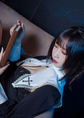 二次元少女念雪ww – 修女