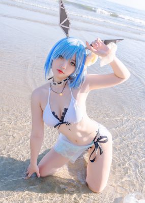 Messie Huang – Gascogne swimsuit