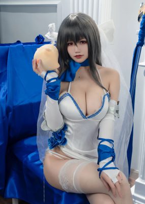 网红COS 小仓千代w – 路易九世礼服
