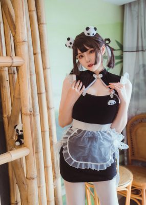 Natsuko夏夏子 – 熊猫女仆