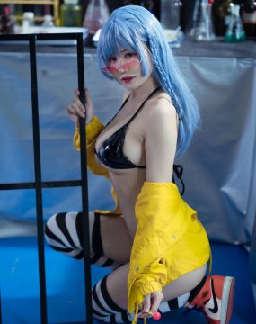 网红COS 小仓千代w – 舰长