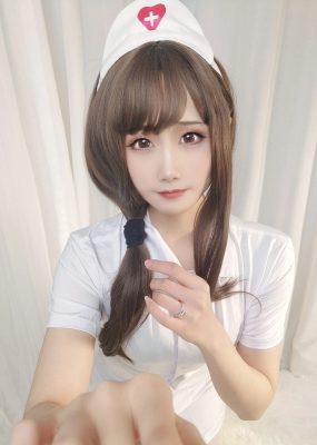 网红COS 曉美媽 – (圣诞自拍)护士人妻