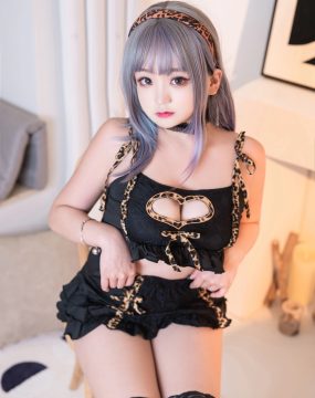 网红COS 恩田直幸 – 连体小豹纹