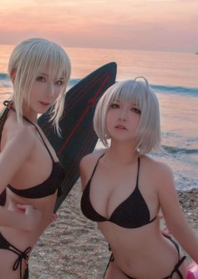 半半子&索索sophia – 海边泳装