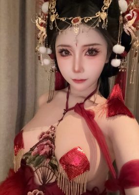 抱走莫子AA – 红色小尾巴 [120P]