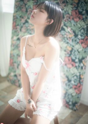 PINK RIBBON Uuuha – Floral – 1