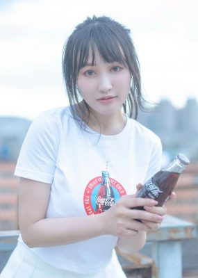 网红COS 脱尾巴Mizuki – 可乐JK