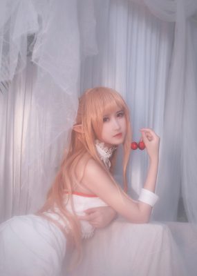 微博妹子三度_69 – 亚斯娜
