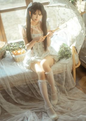 rua阮阮 – 花房 小裙子