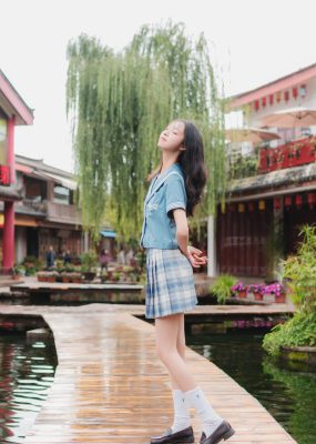 清纯妹子西瓜 丽江写真JK户外