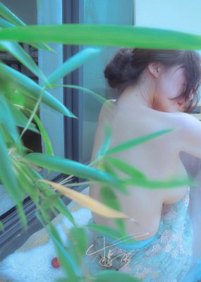 微密圈 网络红人樱晚gigi – 夏末未至