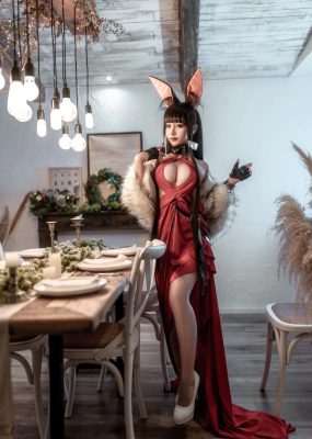 网红COS 蠢沫沫 – Akagi Ruby-Laced Beauty (Azur Lane)