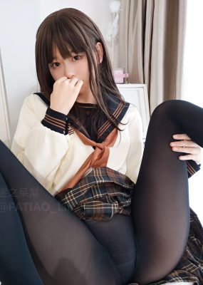 迷之呆梨(发条少女)[fantia] – 黒いタイツをはいている