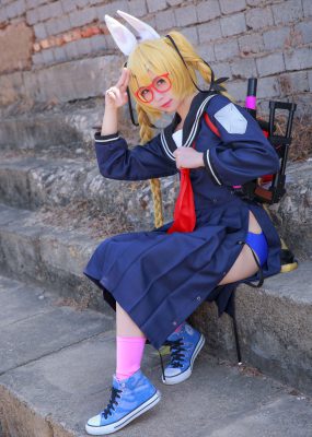 网红COS G44不会受伤 – 旋风校服
