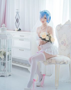 面饼仙儿 – 花嫁蕾姆