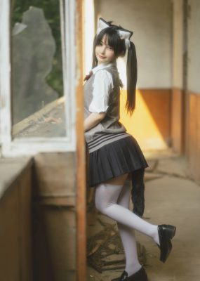 桜井宁宁 – 废墟JK