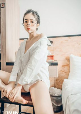 JVID图集 辰辰 – 翘家少女带回家