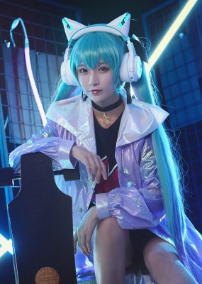 网红COS 铁板烧鬼舞w – 妖舞耳机miku