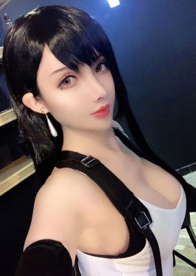 COS福利rioko凉凉子 – 蒂法自拍