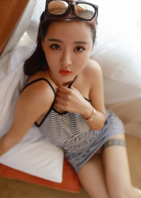 佳佳JiaJia &五官精致、颜值靓丽且拥有傲人巨乳的美女模特 模范学院 Vol.060