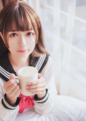 白金Saki – 半透明水手服