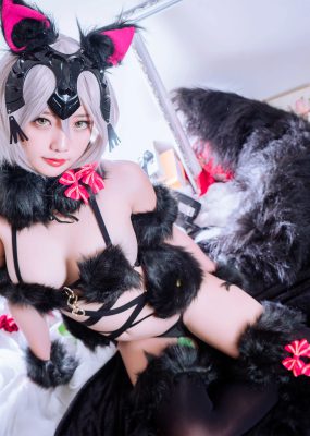 [Messie Huang]写真 – Jeanne Alter Wolf