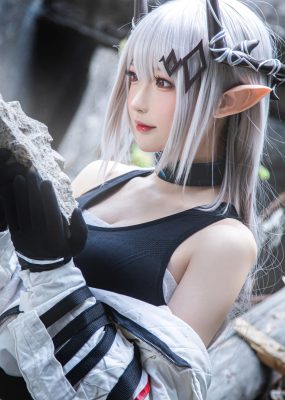Coser小姐姐南宫 – 明日方舟 泥岩