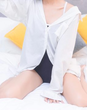 微博妹子三度_69 – 衬衫日常