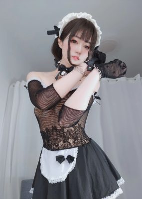 Coser小姐姐白银 – 女仆